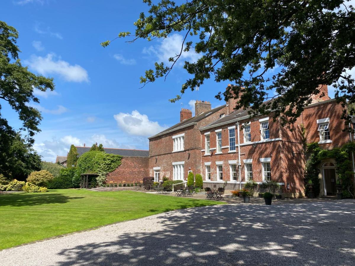 Singleton Lodge Country House Hotel Poulton-le-Fylde Esterno foto