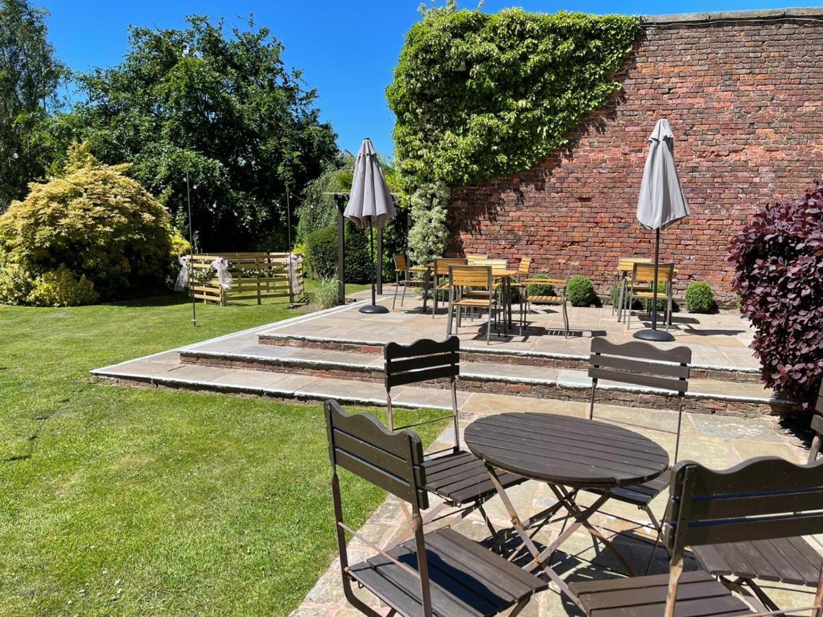 Singleton Lodge Country House Hotel Poulton-le-Fylde Esterno foto
