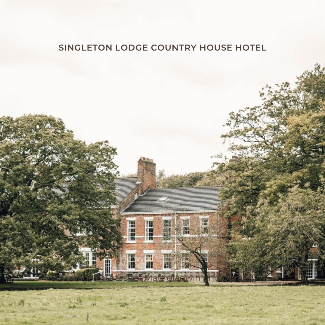 Singleton Lodge Country House Hotel Poulton-le-Fylde Esterno foto