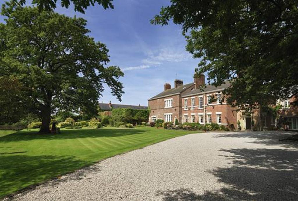 Singleton Lodge Country House Hotel Poulton-le-Fylde Esterno foto