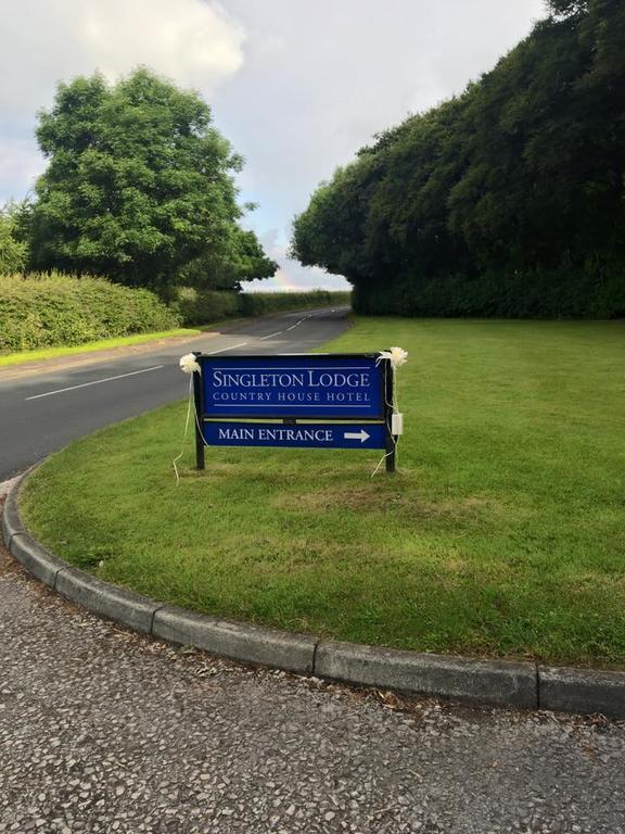 Singleton Lodge Country House Hotel Poulton-le-Fylde Esterno foto